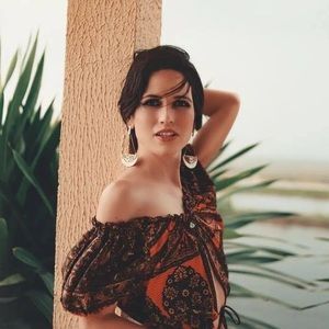 Meet your Posher, Thais maria